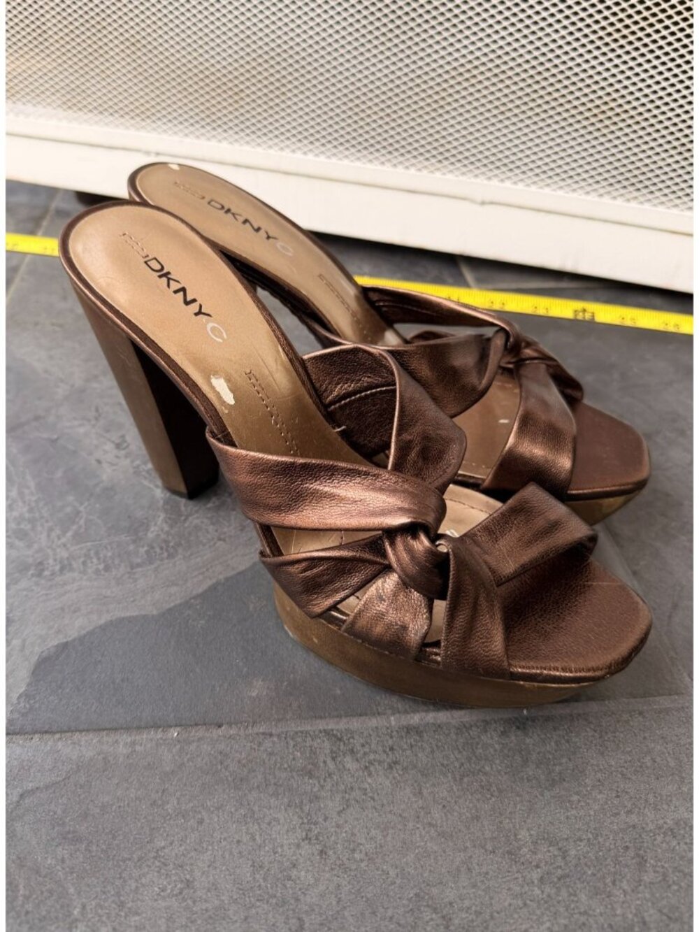 Brown Metallic Heels 90s DKNY 7 7.5 RomCom